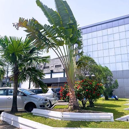 Hotel Vallee Des Princes Douala Exteriér fotografie